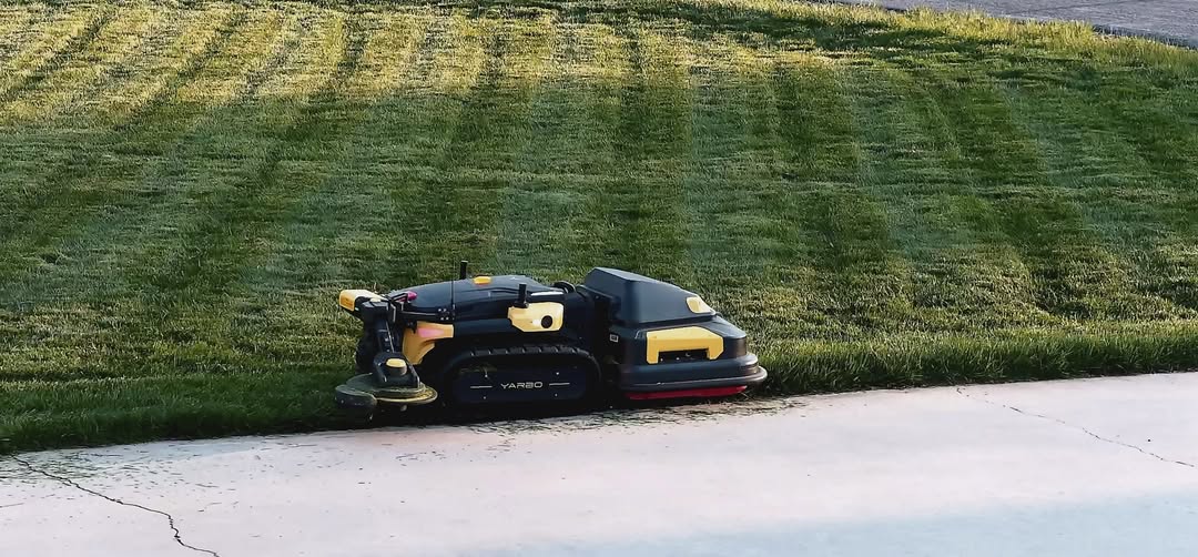 Yarbo Snow Blower & Leaf Blower Robot - Home Power Tech